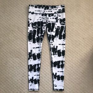 ALO Yoga tie dye legging, size large